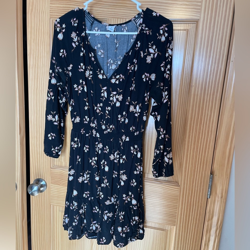 Old Navy Black Floral Long Sleeve Dress